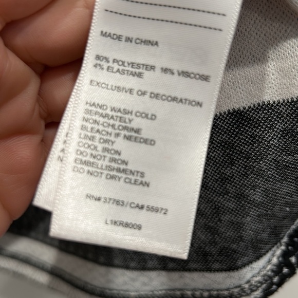 Laundry Shelley Segal striped pearl button pull over sweater black gray - Picture 7 of 8